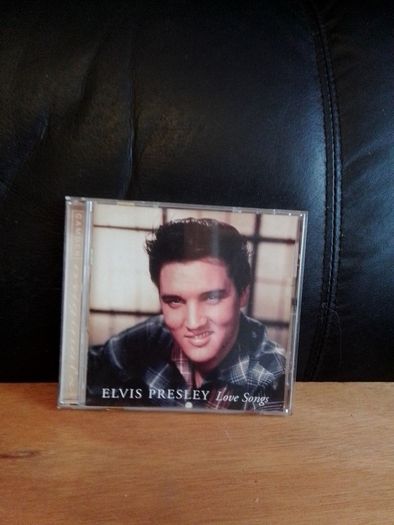 Elvis Presley Love Songs (CD Collection)