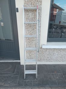 Two piece extendable ladder