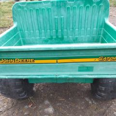 John Deere Gator