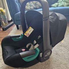 Britax romer i-size car seat with isofix