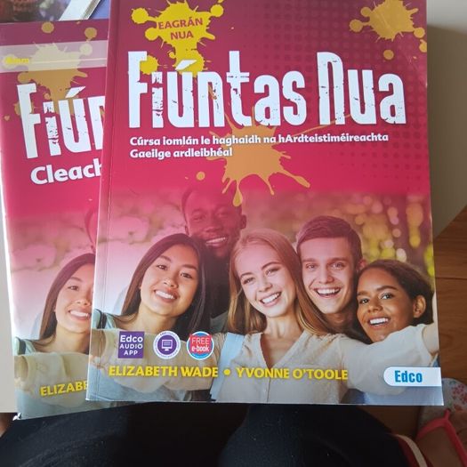 Fintas Nua with workbook by E.Wade &Y.O'Toole