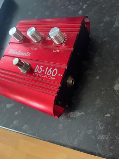 Whole note distortion ds160