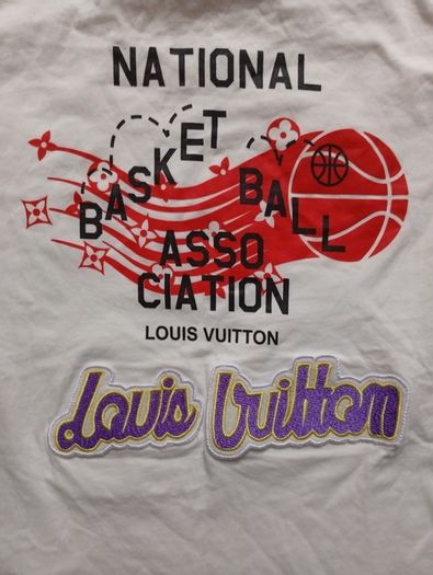 LV T-shirt ((kids Age 12-14yrs Immaculate))