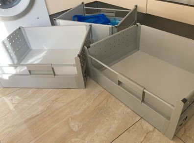 Kitchen pull-out drawer inserts - grey