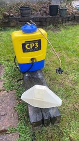 Knapsack sprayer