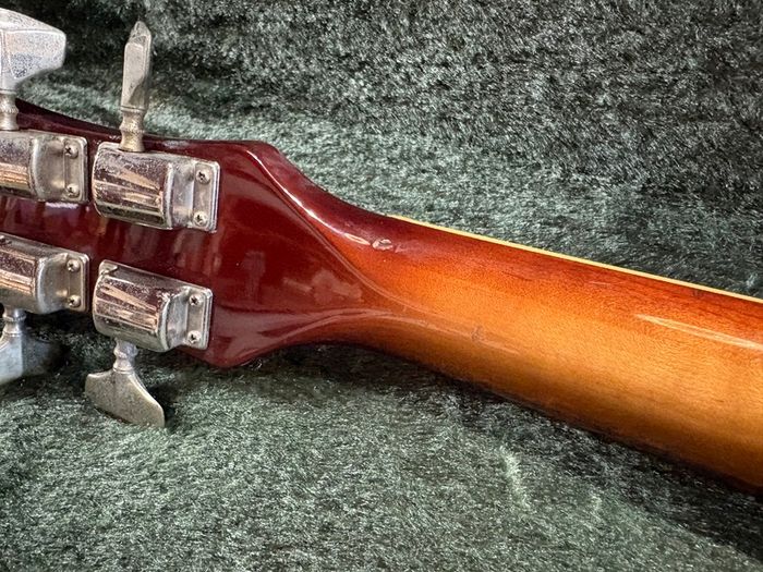 Greco VB-500 Violin Bass Sunburst 1983