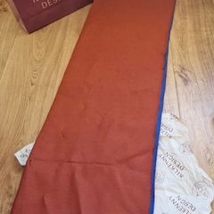 Lennon Courtney Scarf New