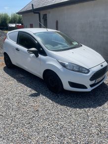 Ford fiesta van