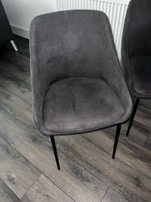 4 Chairs