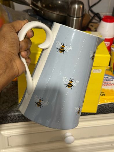 Tipperary Crystal Bees Water Jug