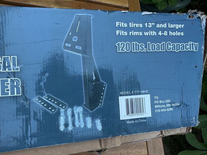 Spare tire carrier