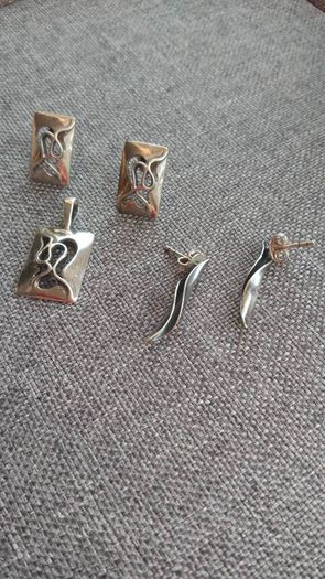 1 x   silver set + 1 x earrings
