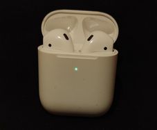 Air Pods Gen 2. with Case