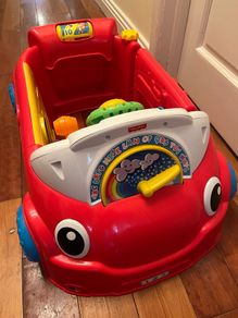 Fisher Price Laugh & Learn crawl around car