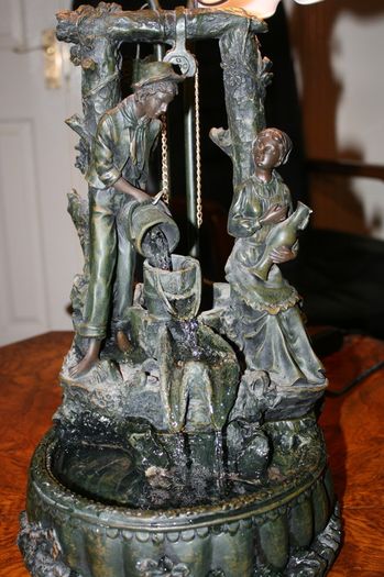 Vintage Fountain Table Lamp
