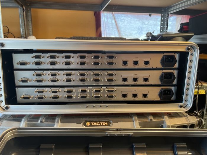 Kramer VP-12NHD UXGA distribution amplifiers with CAT 5 taps
