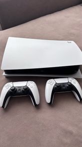 PS5 Disc version First edition 1Tb 2 Dual sense Controller