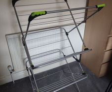 Clothes airer
