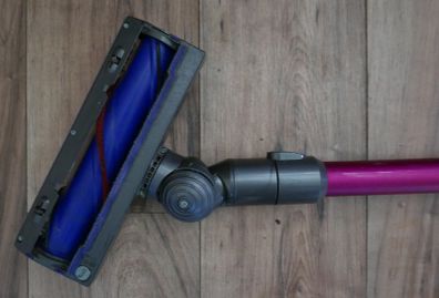 Dyson V6 Absolute NEW BATTERY works well