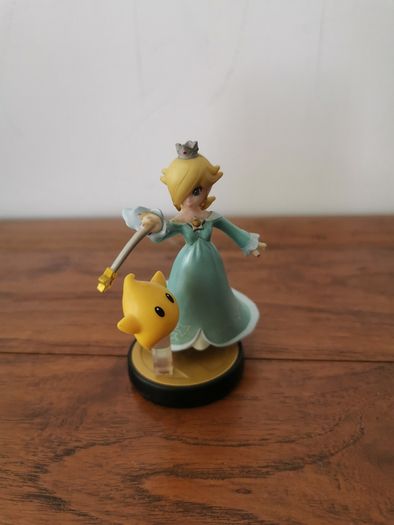 Rosalina and Luma Amiibo