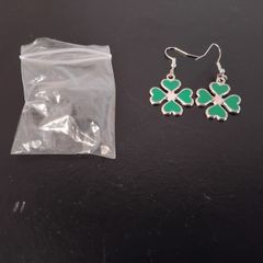 paddys day shamrock earrings new