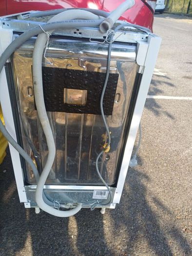 Built in Dishwasher