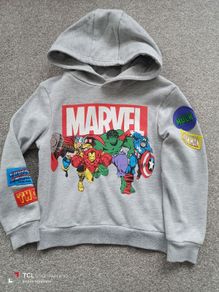 MARVEL boy's jumper/hoodie. Age5/6