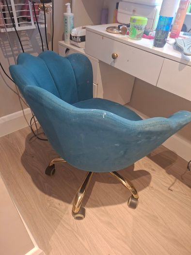 Desk vanity chair