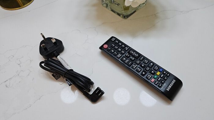 55" Samsung Nu8000 4k Hdr Tv (ue55nu8070)