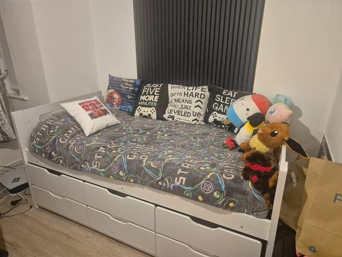 Single Bed