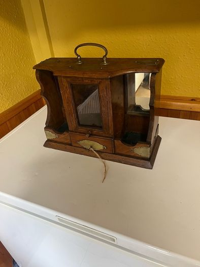 Edwardian oak/ brass  tantalus Original key . Spirits/ smokers caddy