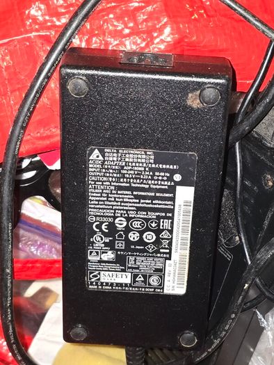 Joblot Electronics: controller, mobile + laptop chargers, laptop batteries, cables, etc