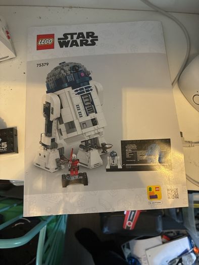 lego R2-D2