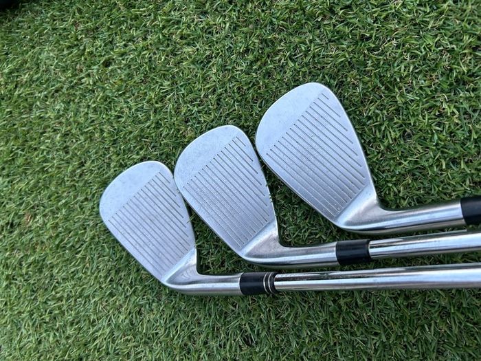 Full set of Taylormade Golf clubs