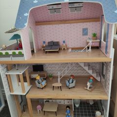Doll house