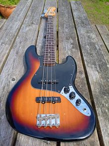 Fender jazz bass