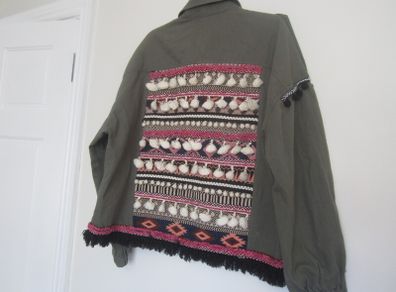 ZARA   trf      size Large