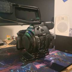 Canon C100 mark 2
