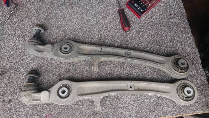 Audi a6 c6 diesel petrol Genuine AUDI lower suspension wishbone control arms.ball joints bushes.S-line 2.0tdi, 2,7 tdi, 3.0 tdi, 2.0 tfsi, 2.4, 3.0 petrol. Parts breaking