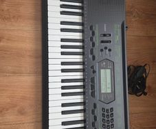 Casio CTK2000 keyboard. Excellent condition, comes with charger