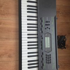 Casio CTK2000 keyboard. Excellent condition, comes with charger
