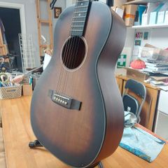 Vintage VE1800AQ Semi-acoustic