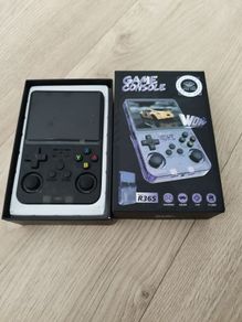 Retro game console