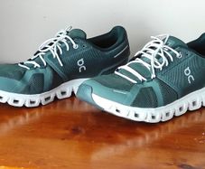 Sneakers On Cloud 6
