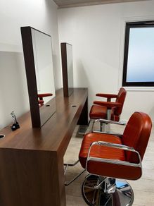 Hair salon/ Barber shop 4unit work station