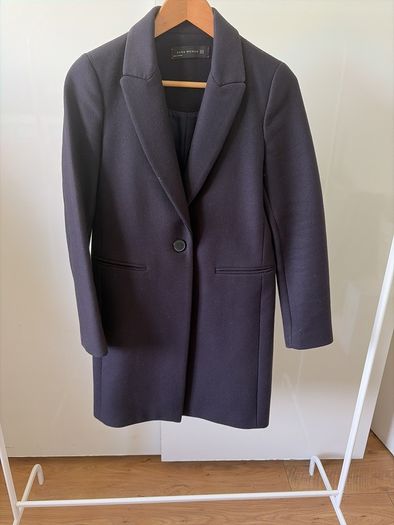 3/4 length navy Zara coat