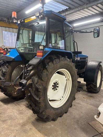 Newholland Ford