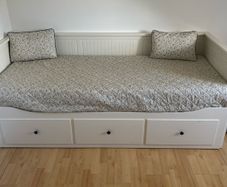 Ikea HEMNES Day-bed w 3 drawers/2 mattresses