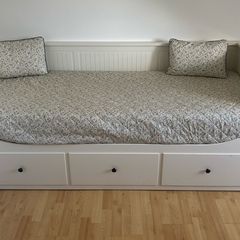 Ikea HEMNES Day-bed w 3 drawers/2 mattresses