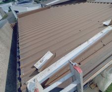 Trapezoidal roof sheets to take away